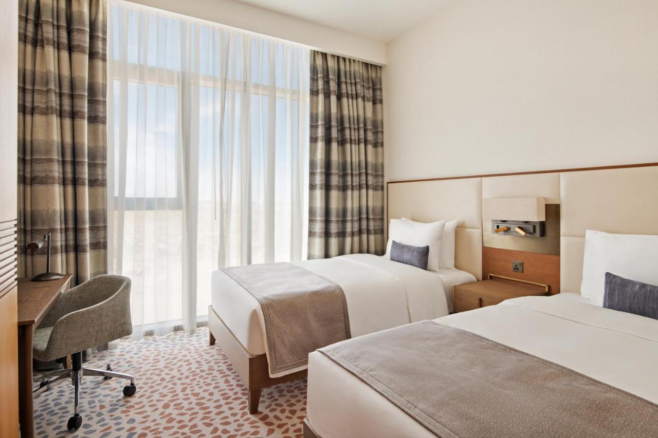 Suite mit 2 Schlafzimmern und Poolblick